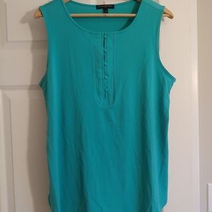 Ladies semicasual sleeveless top with button front - mint